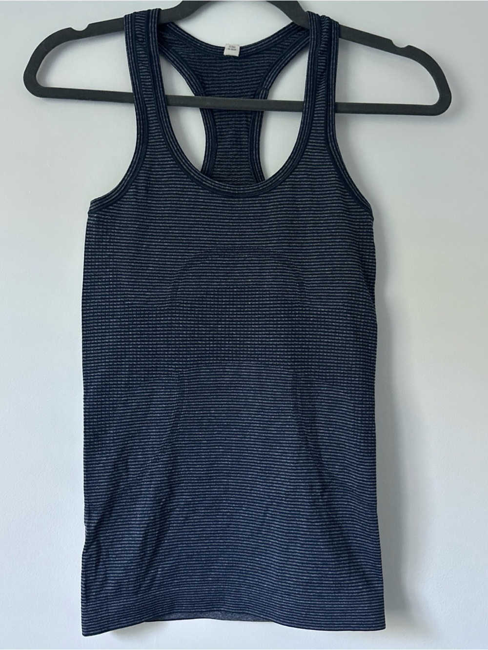Lululemon Top Women Size 2 Swiftly Tech Training Racerback Tank Athleisure Gym